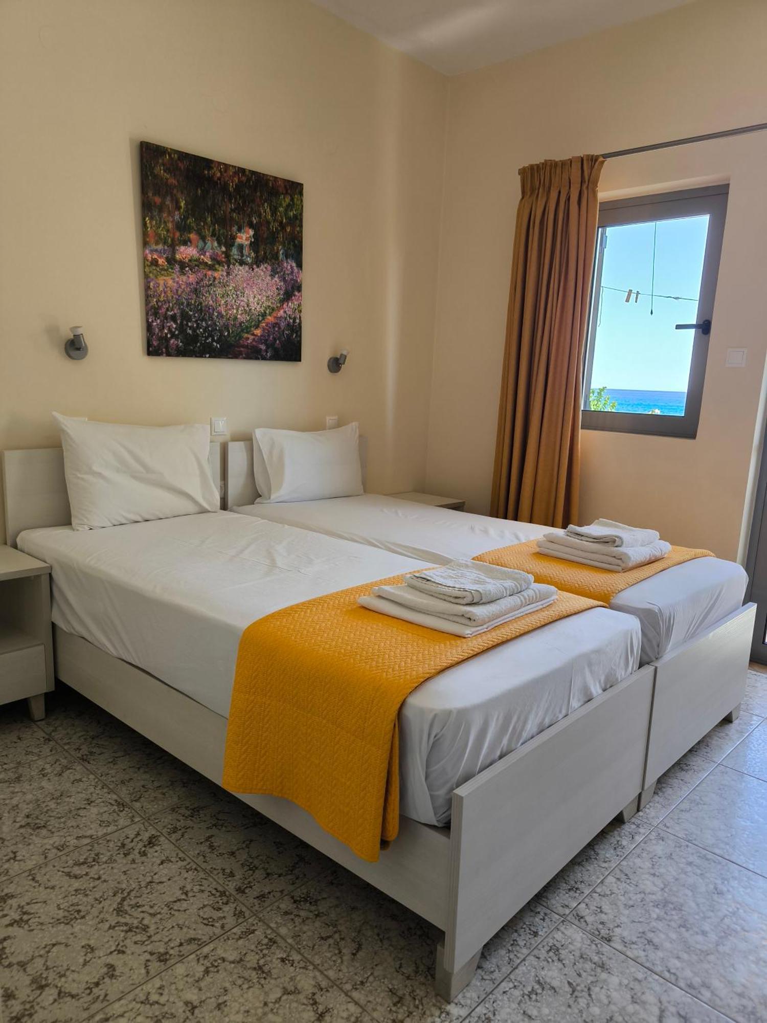 Alexia Rooms Palaiochora Pokoj fotografie