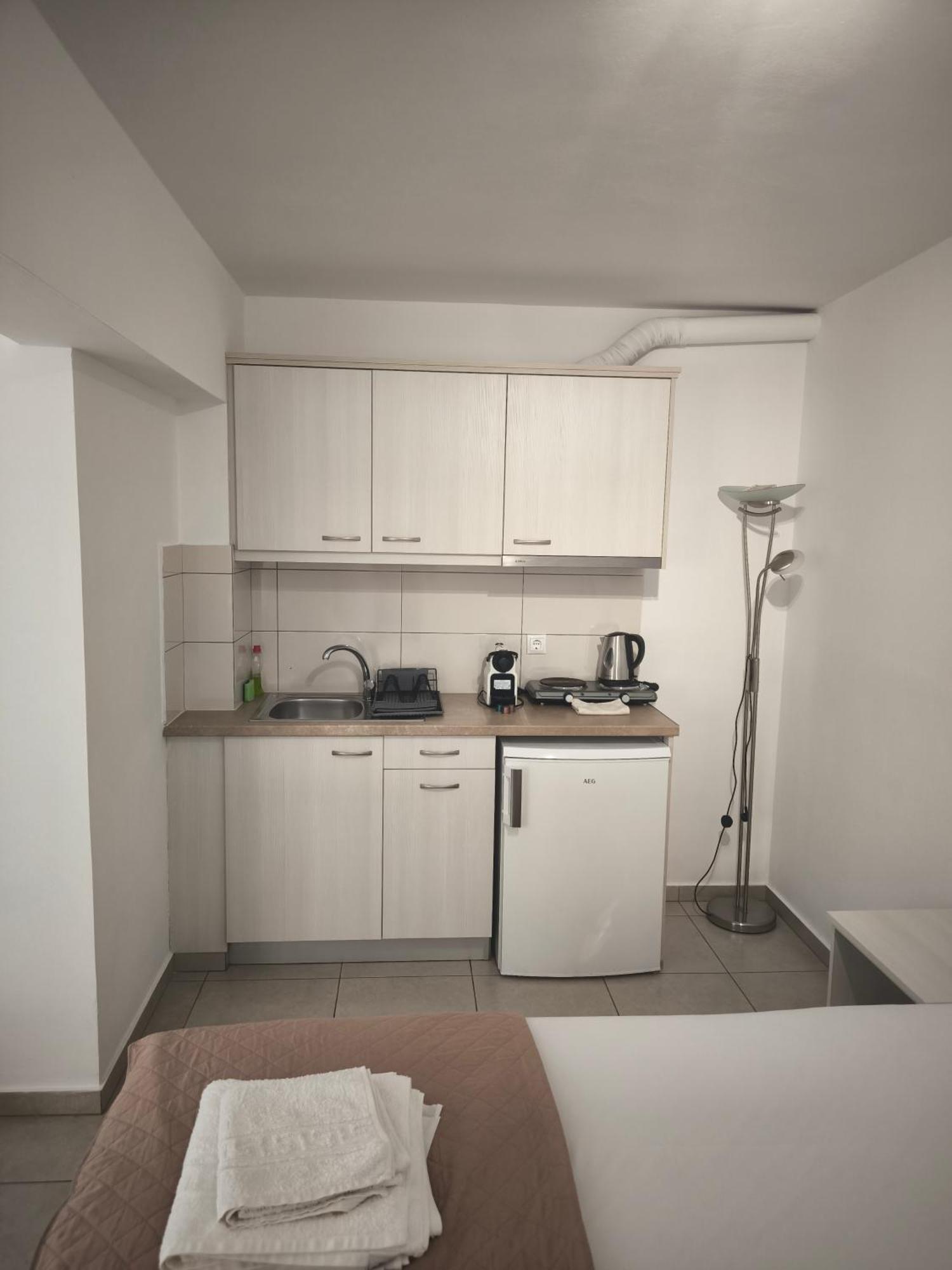 Alexia Rooms Palaiochora Exteriér fotografie