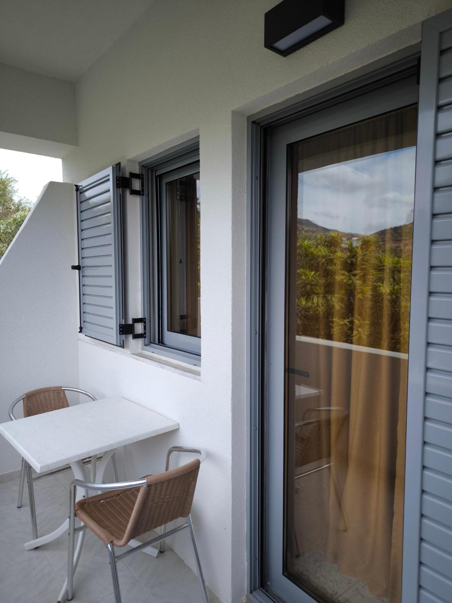 Alexia Rooms Palaiochora Exteriér fotografie